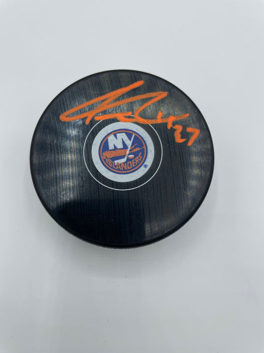 Anders Lee Autographed NY Islanders Logo Puck (Beckett)