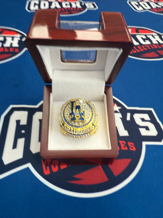 Los Angeles Dodgers 2025 Replica World Series Ring w/ Display Box (Yamamoto-MVP)
