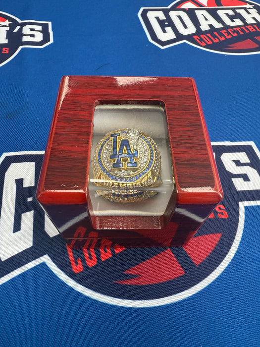 Los Angeles Dodgers 2025 Replica World Series Ring w/ Display Box (Yamamoto-MVP)