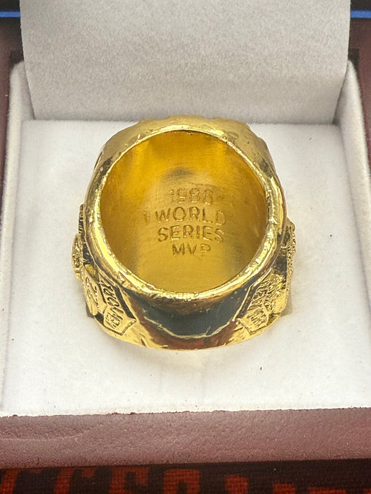 1986 New York Mets Ray Knight Replica World Series Ring w/ Display Box