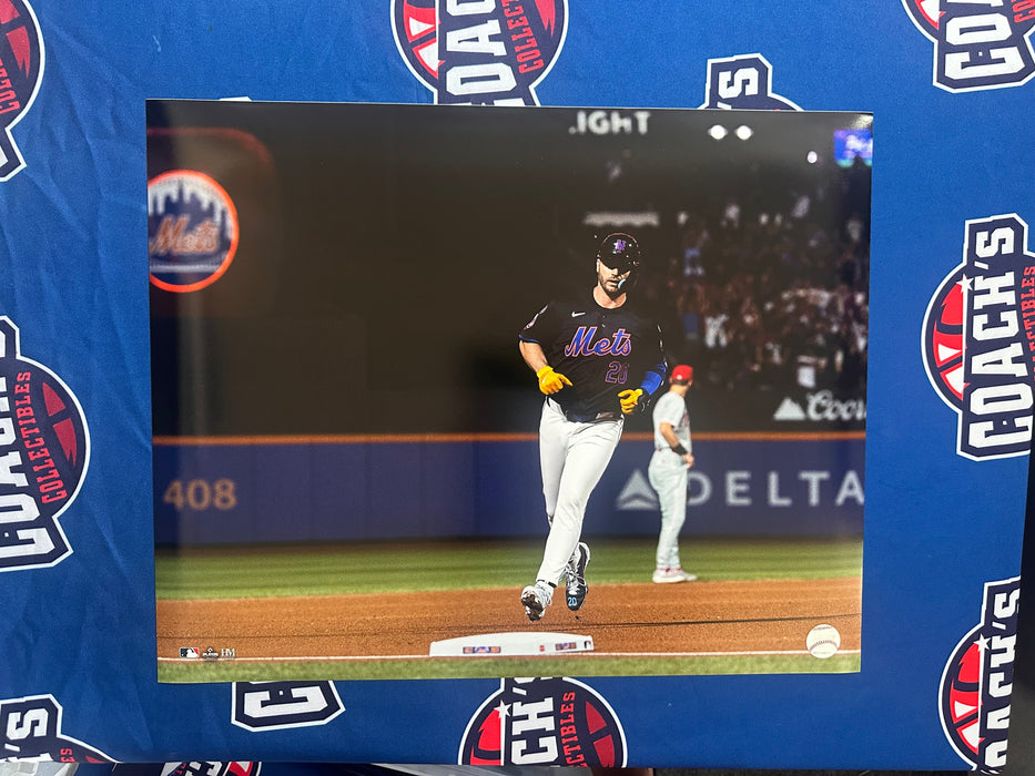 Pete Alonso UNSIGNED 16x20 Home Run Trot Photo