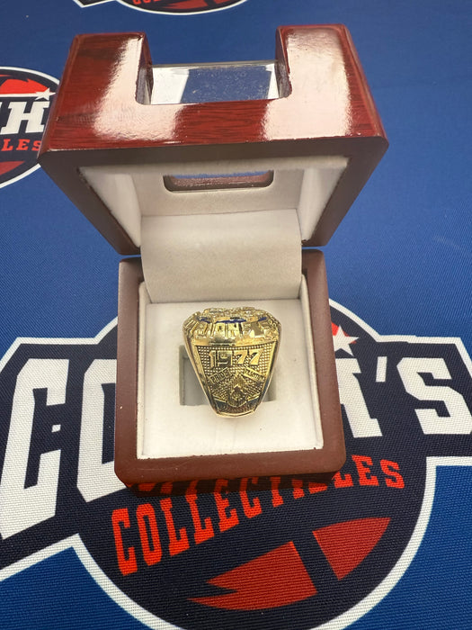 New York Yankee 1977 World Series Replica Ring w/ Display Box