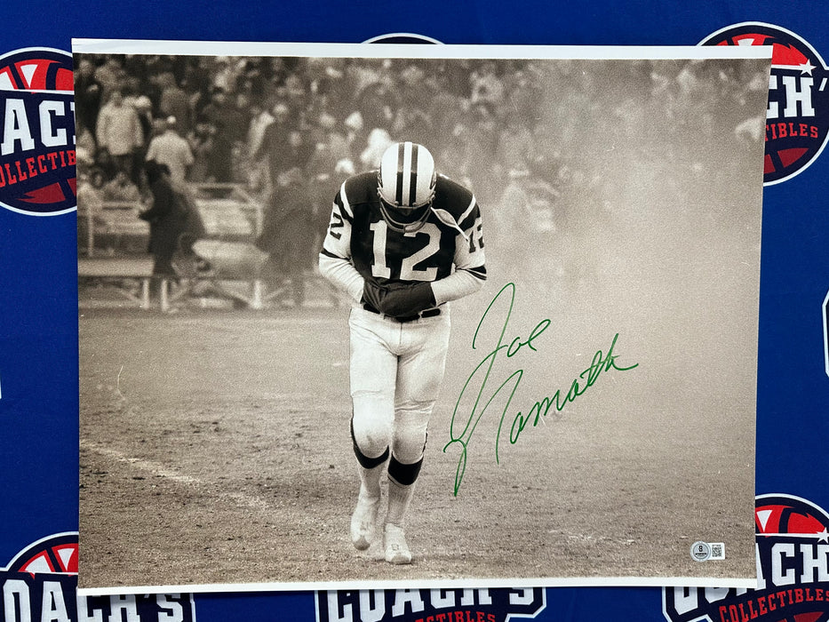 Joe Namath Autographed 16x20 Photo (Beckett)