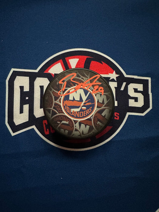 Brock Nelson Autographed NY Islanders Clone Series Logo Puck (Fanatics)