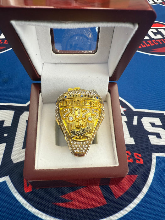 Los Angeles Dodgers 2025 Replica World Series Ring w/ Display Box (Yamamoto-MVP)