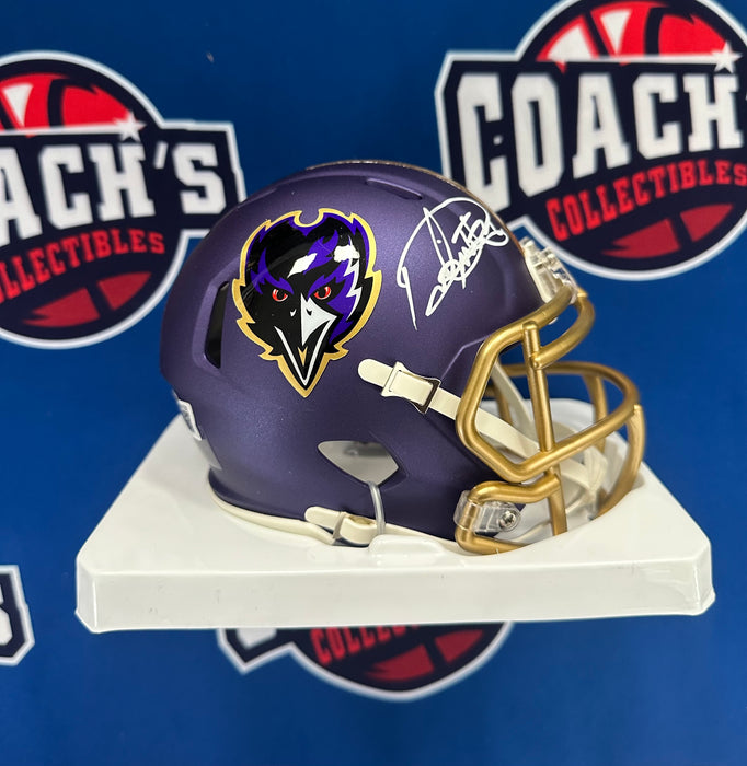 Derrick Henry Autographed Baltimore Ravens Mini Helmet (Beckett)