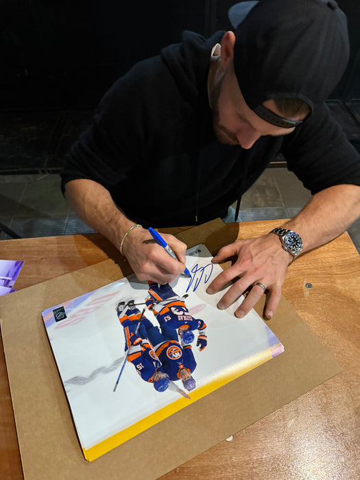 Cal Clutterbuck, Matt Martin & Casey Cizikas TRIPLE Autographed 11x14 Photo (JSA)