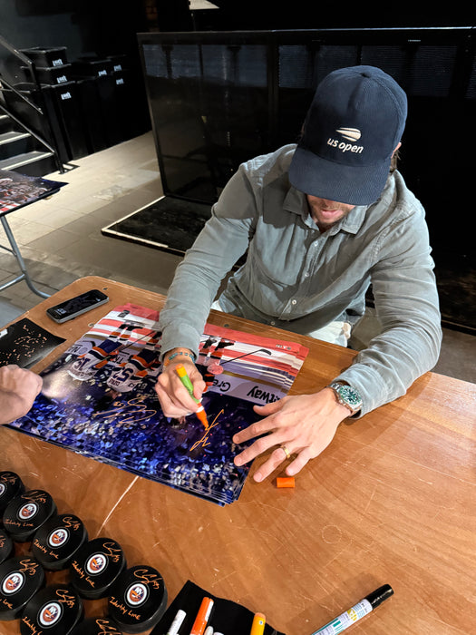 Cal Clutterbuck, Matt Martin & Casey Cizikas TRIPLE Autographed 16x20 Photo (JSA)