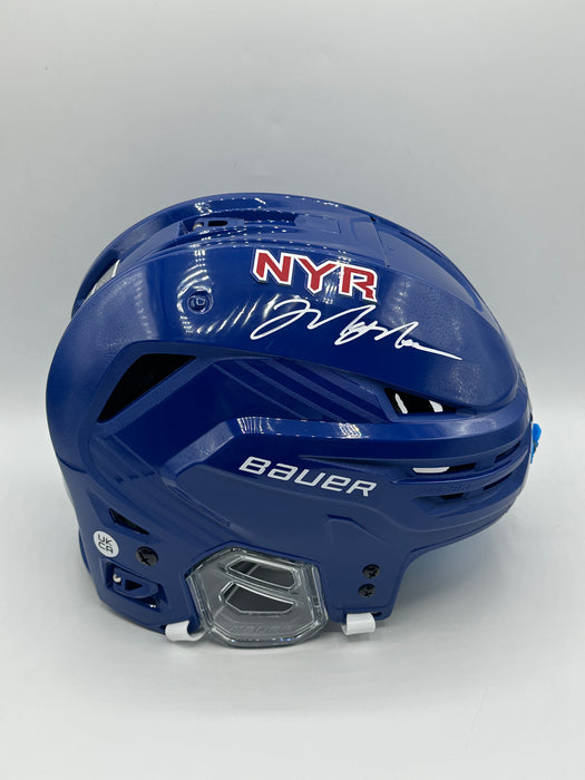 Mark Messier Autographed Full Size Bauer Hockey Helmet (Beckett)