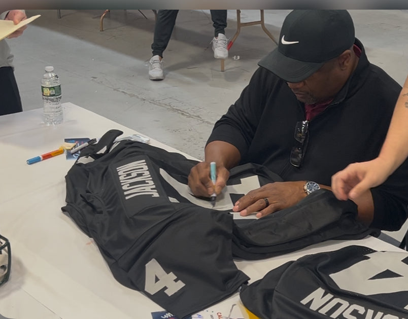 Bo Jackson Autographed CUSTOM Oakland Raiders Jersey (Beckett)