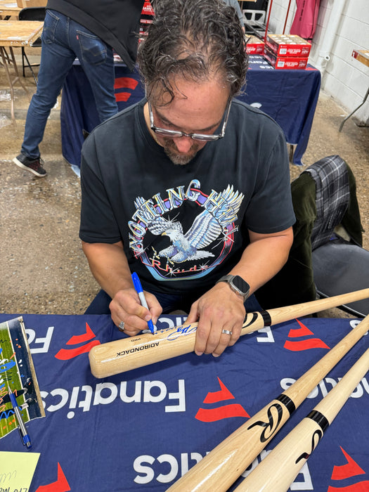 Mike Piazza Autographed Rawlings Tan Pro Model Bat w/ Last to Wear 31 (Fanatics)