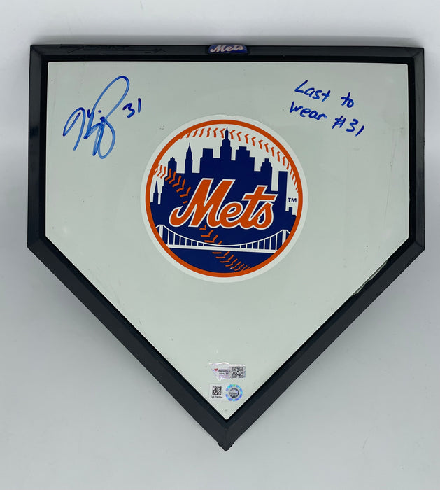 Mike Piazza Autographed Schutt Mini Homeplate with Last to Wear #31 Inscription(MLB/Fanatics)